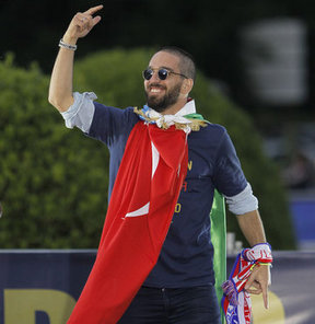 Geleceği hakkında spekülasyonlar çıkan Arda'nın menajeri Ahmet Bulut konuya açıklık getirdi