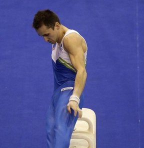 17. Akdeniz Oyunları'nda artistik cimnastik erkekler kulplu beygir kategorisinde altın madalyanın sahibi, Slovenyalı sporcu Saso Bertoncelj oldu.