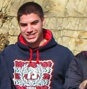 Bıçaklanan Sırp taraftar hayatını kaybetti