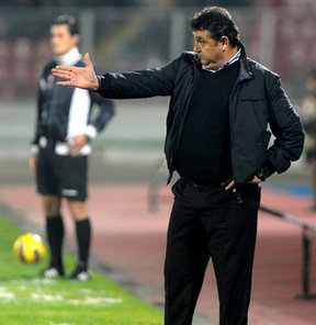 Elazığspor, teknik direktör Nurullah Sağlam ile 3 yıllığına anlaşma sağladı