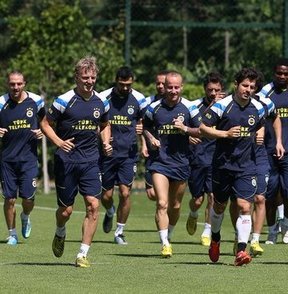 Fenerbahçe, Ziraat Türkiye Kupası finalinde yarın Ankara'da Trabzonspor ile yapacağı maçın hazırlıklarını tamamladı