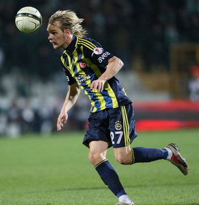Fenerbahçe Yönetimi, geçtiğimiz sezon bekleneni veremeyen Milos Krasic'ten kurtulamadı
