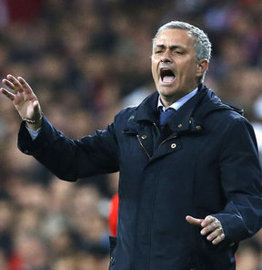 Önümüzdeki sezon Chelsea'yi çalıştırması beklenen Jose Mourinho'nun haftalık maaşının 250 bin sterlin olacağı iddia edildi.