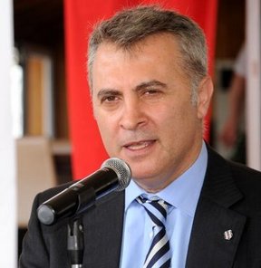 Beşiktaş Kulübü Başkanı Fikret Orman, taraftarlara şirin gözükmek için kulübün milyon dolarlarını sokağa atmayacaklarını söyledi